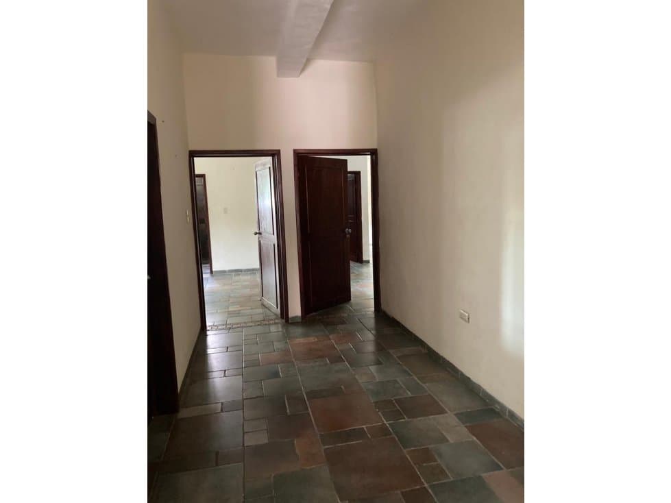 RESIDENCIA DE UN PISO A 2 MINUTOS DEL MALECON DE PROGRESO!! — foto 6