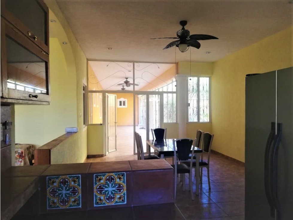 CASA DE UN PISO A PASOS DEL MALECÓN DE PROGRESO — foto 4
