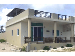 CASA DE UNA PLANTA CON VISTA AL MAR DE CHELEM