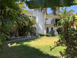 Casa con gran jardín Puebla