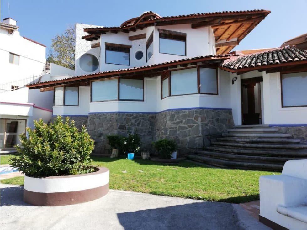 CASA EN VENTA EN VALLE DE BRAVO — foto 1