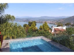 CASA EN VENTA EN AVANDARO