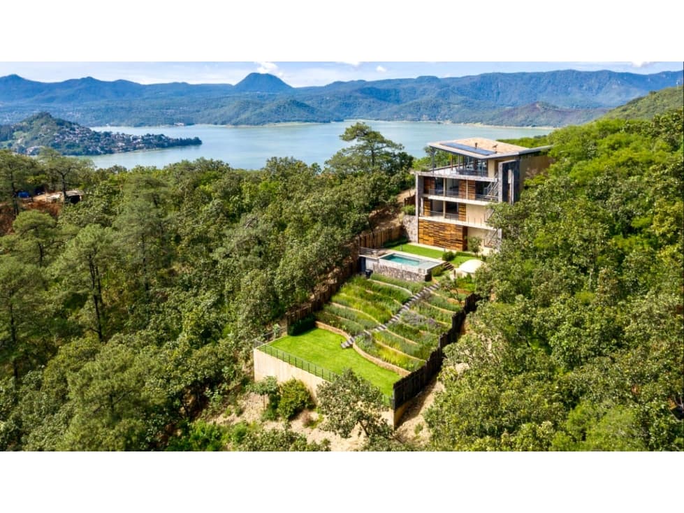 ESPECTACULAR CASA EN VENTA, VALLE DE BRAVO. — foto 4