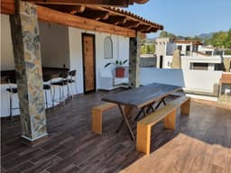 CASA EN RENTA CON VISTA AL LAGO