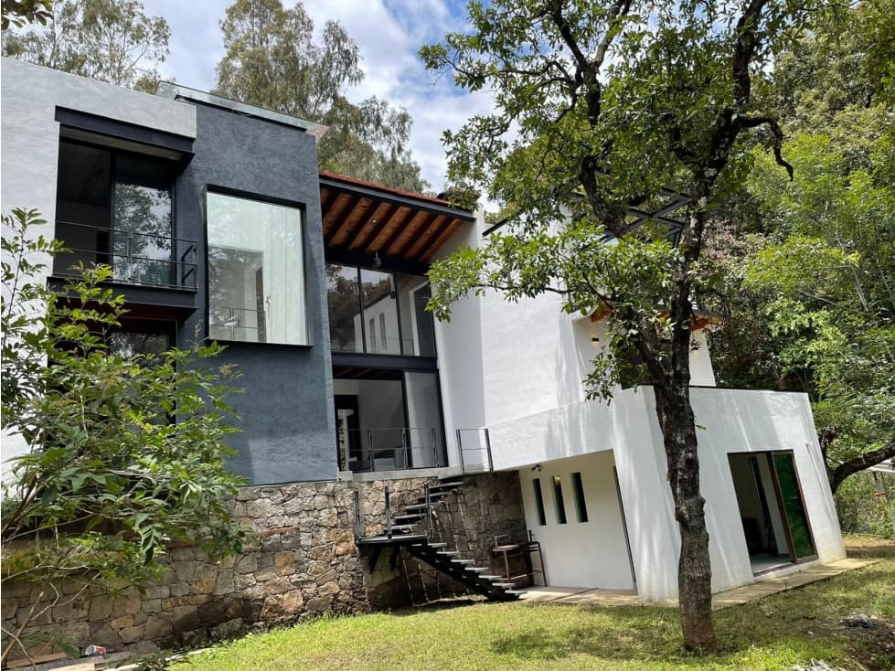 CASA NUEVA EN VENTA, VALLE DE BRAVO. — foto 1