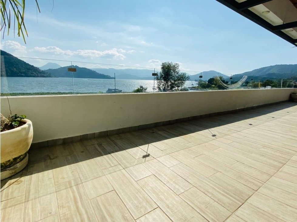 CASA MODERNA A LA ORILLA DEL LAGO — foto 6