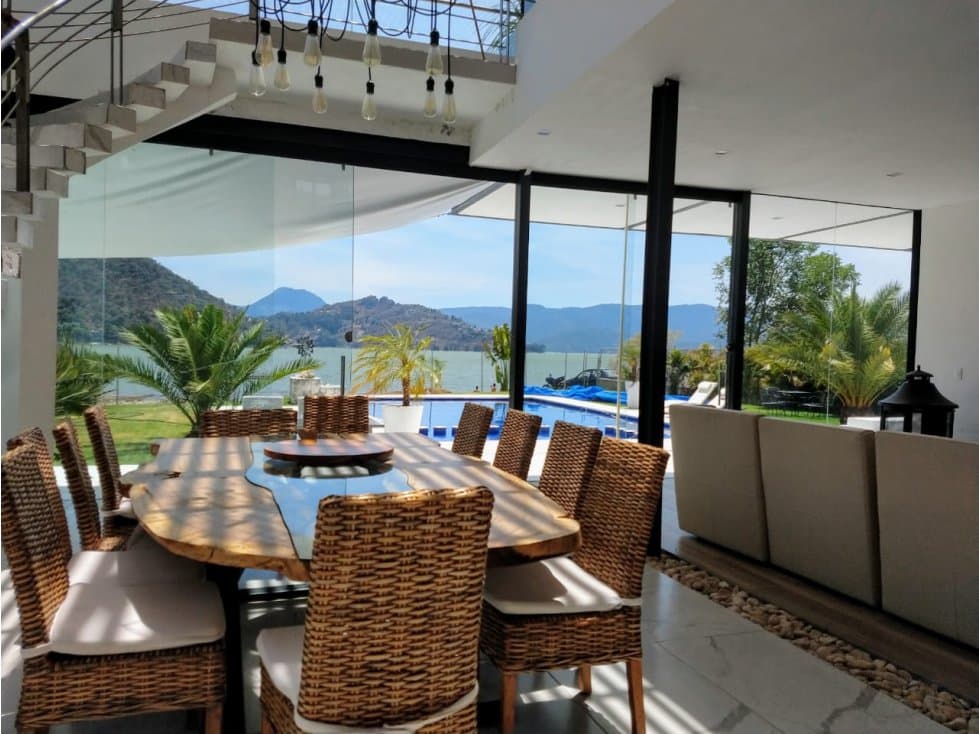 CASA MODERNA A LA ORILLA DEL LAGO — foto 4