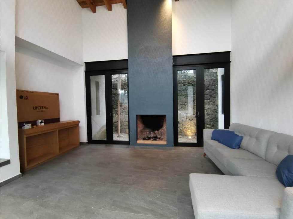 CASA NUEVA EN VENTA, VALLE DE BRAVO. — foto 2