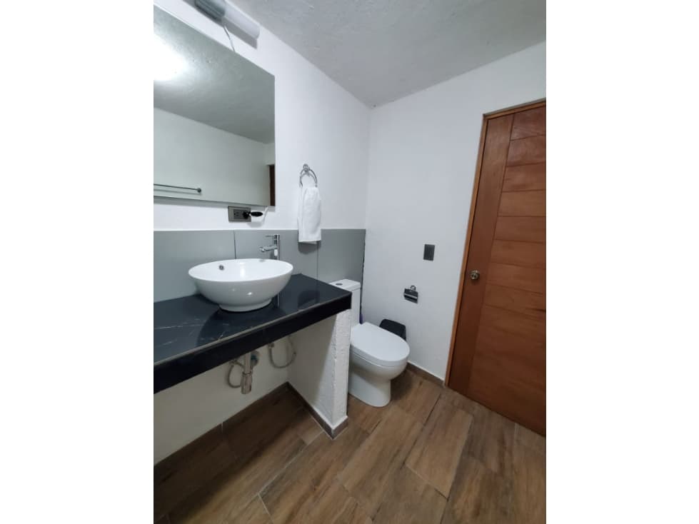 BONITO DEPARTAMENTO EN EL CENTRO DE VALLE DE BRAVO — foto 4