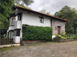 CASA VALLESANA EN VENTA EN EL PUEBLO