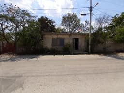 Se vende casa en esquina con terreno grande en Kanasín Yucatán