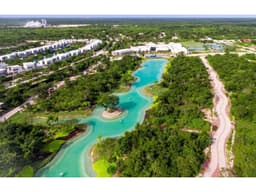 Venta de terreno en el Country Club de Yucatan.