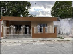 VENTA DE CASA EN EL CENTRO DE MERIDA PARA REMODELAR.