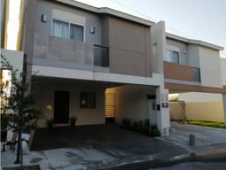 CASA EN RENTA AMUEBLADA ALMERIA APODACA