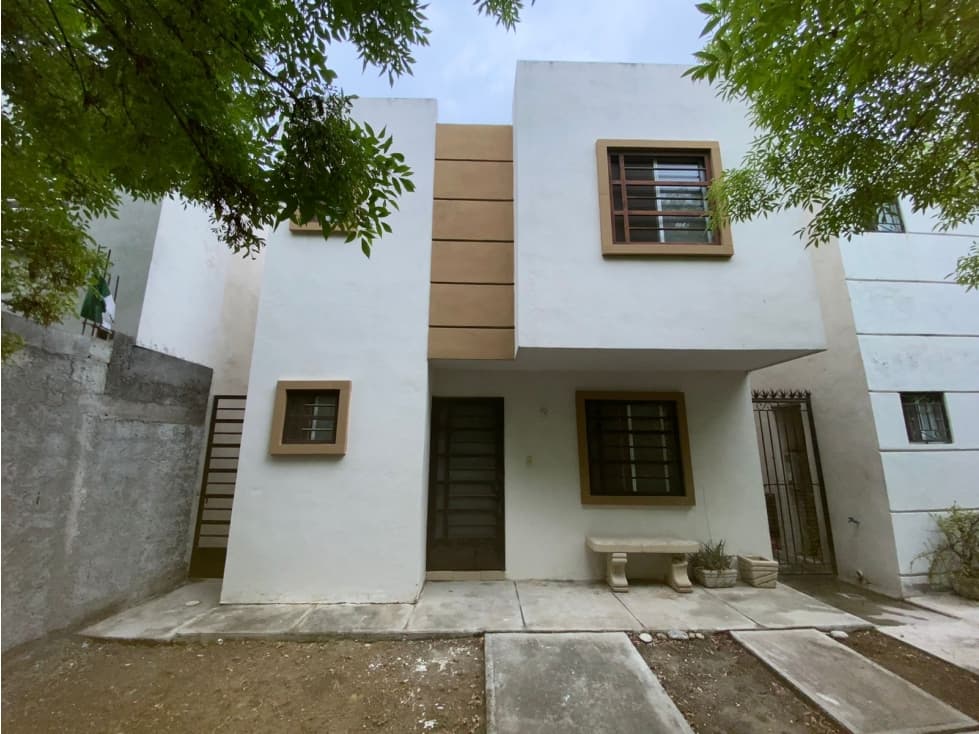 CASA EN VENTA FUENTES DE SANTA LUCIA — foto 2