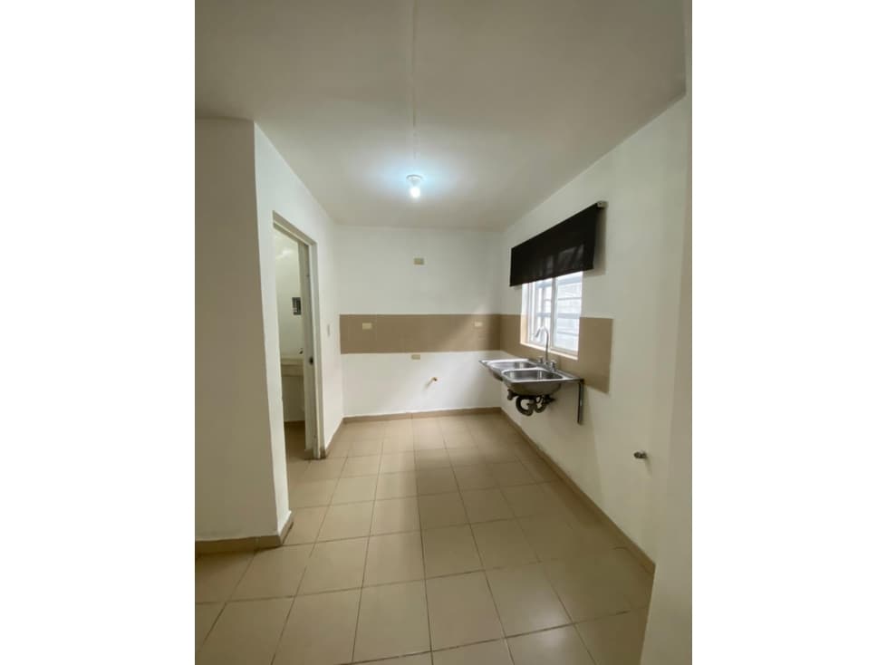 CASA EN VENTA FUENTES DE SANTA LUCIA — foto 4