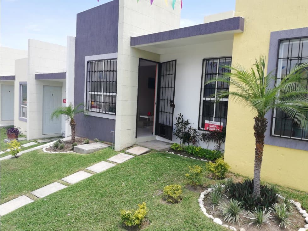 Casa de un nivel con alberca Morelos — foto 1