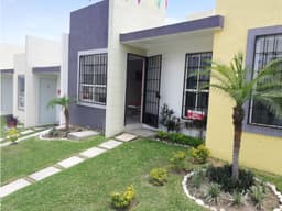 Casa de un nivel con alberca Morelos
