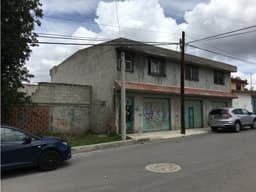 Teotihuacán Venta de casa con departamentos y locales cercaPirámides