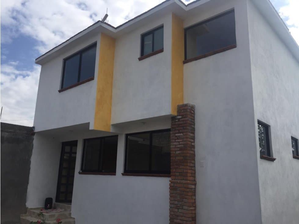 CASA NUEVA EN ZINACANTEPEC — foto 1