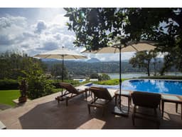 CASA VALLESANA CON VISTA AL LAGO EN COPORITO