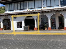 Local comercial, excelente ubicación