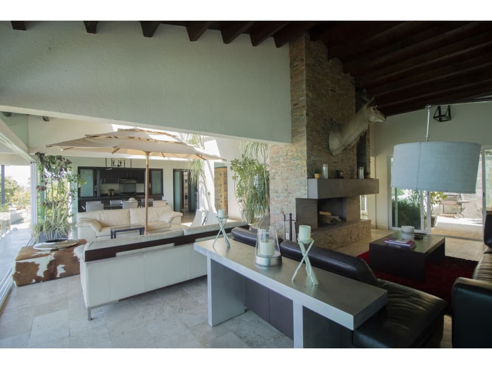 CV, CASA LA PEÑA, VALLE DE BRAVO (ER) — foto 3