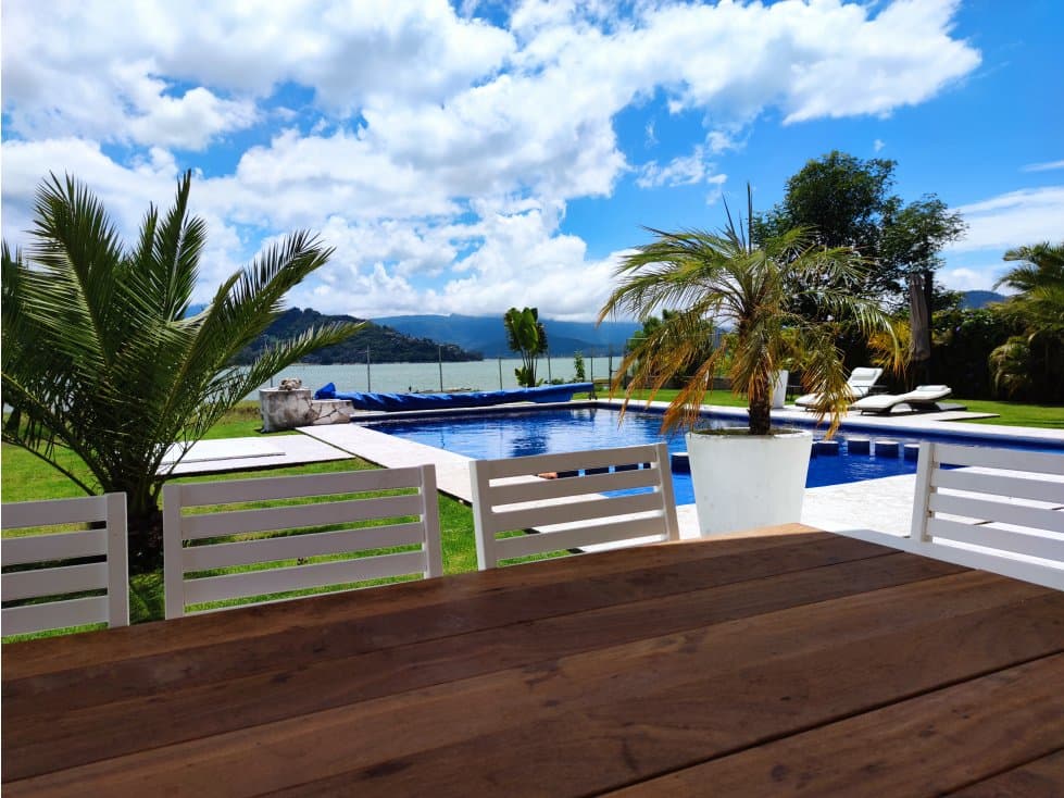 EN LA ORILLA DEL LAGO — foto 3