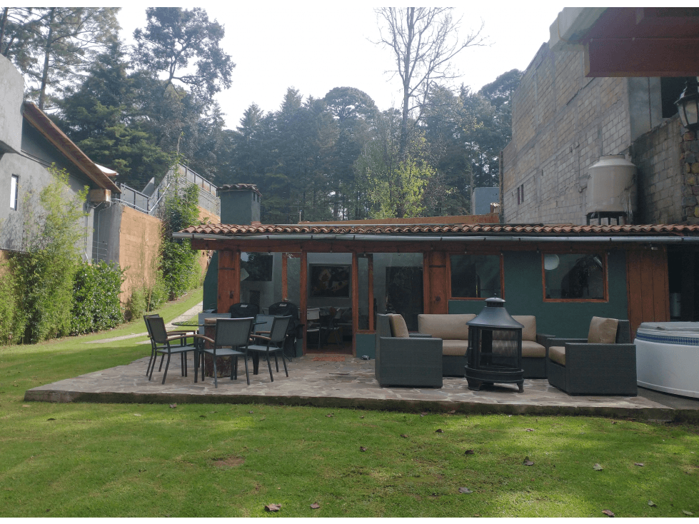CASA EN VENTA, CON ENTORNO DE BOSQUE. — foto 1