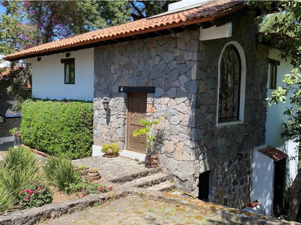 HERMOSA CASA EN EL CENTRO DE VALLE DE BRAVO — foto 2