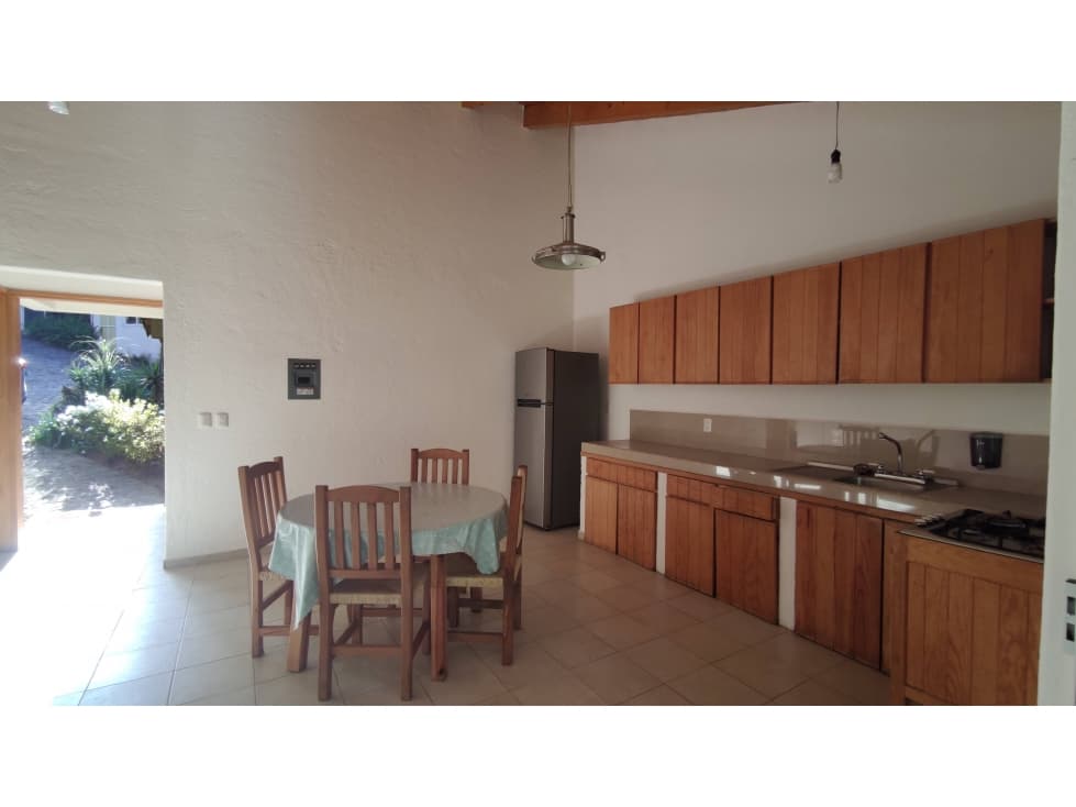 CASA EN RENTA EN AVÁNDARO CON RÍO — foto 5