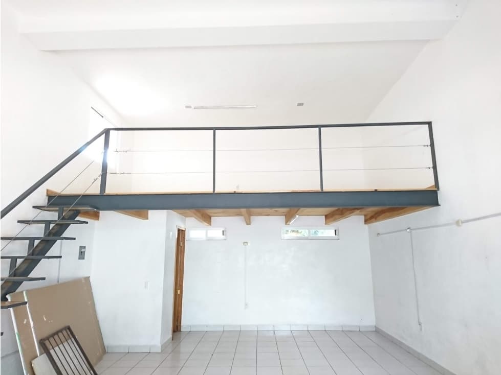 LOCAL EN RENTA EN EL CENTRO DE AVÁNDARO — foto 4