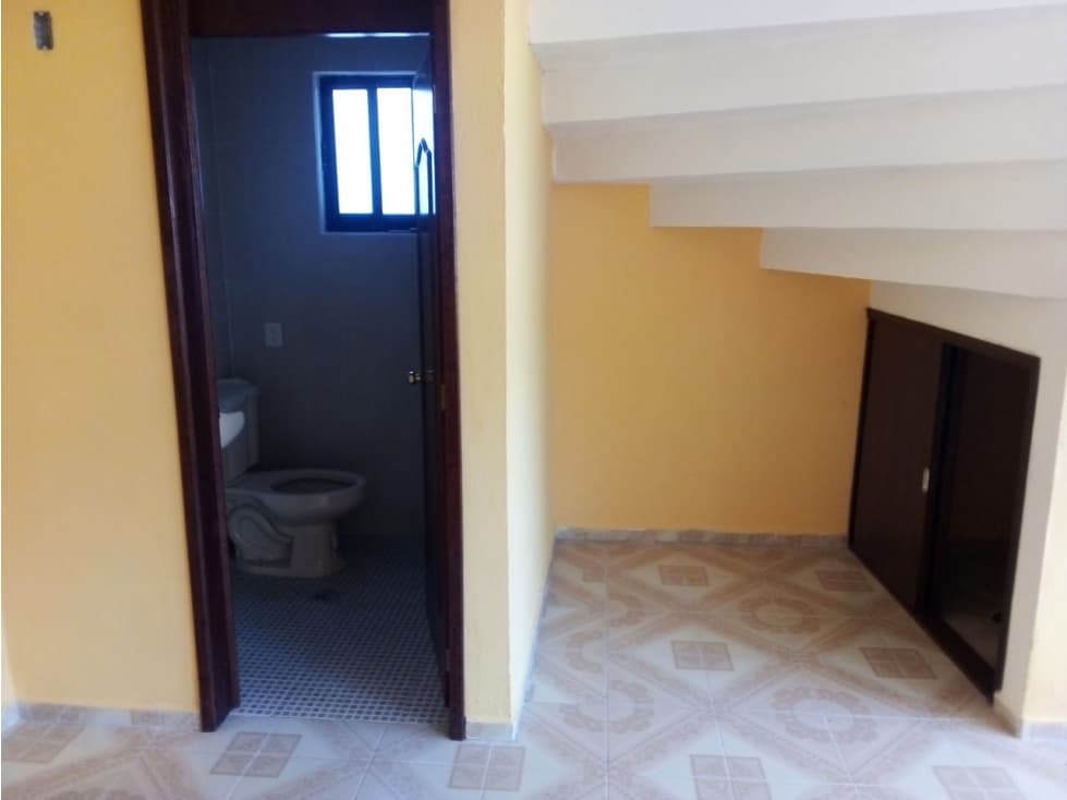 COMODA CASA EN ZINACANTEPEC TOLUCA — foto 4