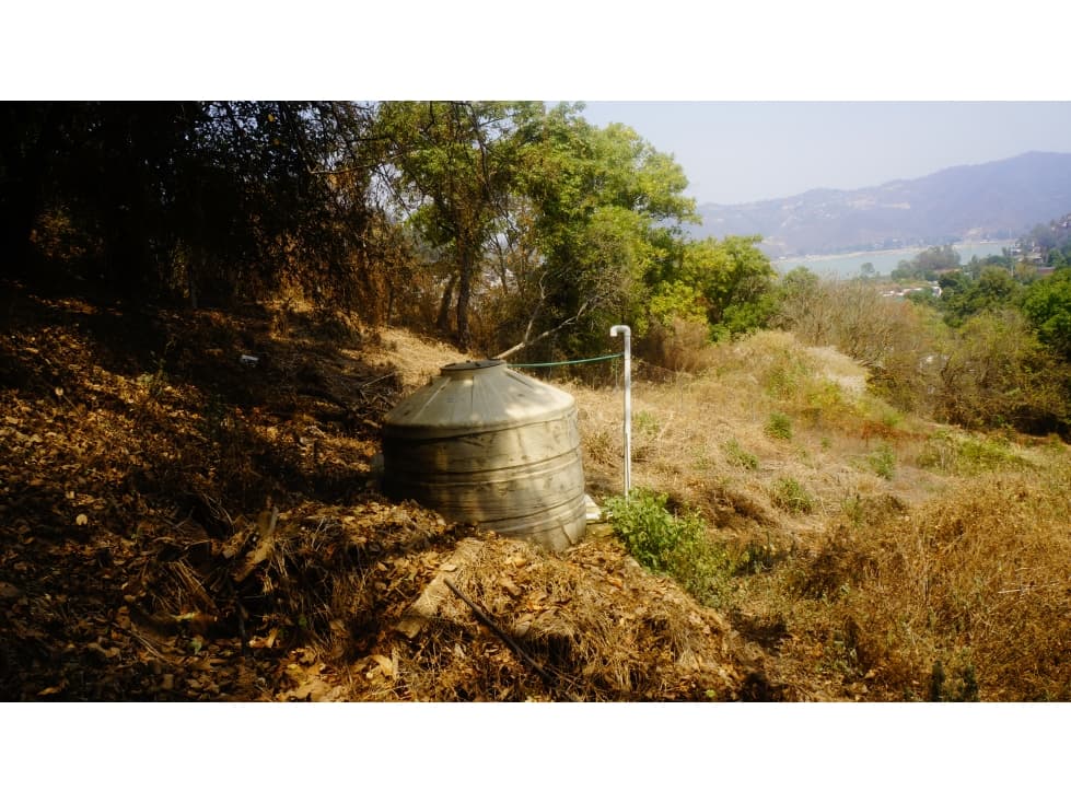 TERRENO EN ZONA CENTRO CON VISTA PARCIAL AL LAGO — foto 3