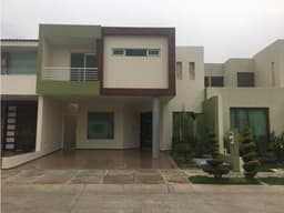 CASA EN VENTA ZONA PARQUE METROPOLITANO ZAPOPAN