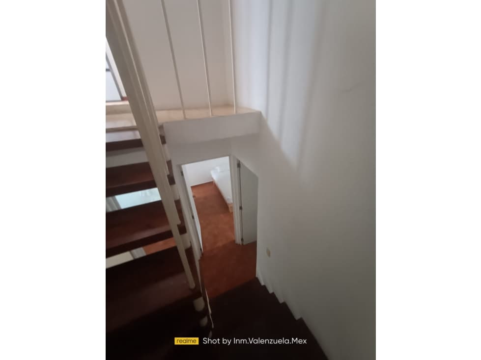 CASA  EN  RENTA  CON  ALBERCA — foto 2