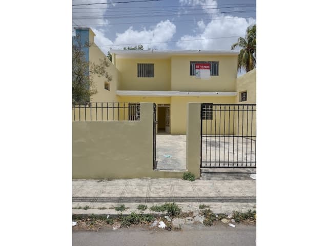 Casa con amplio patio en Santiago