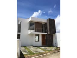 CASA EN PASEO DE  LAS REYNAS