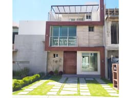 Hermosa casa nueva, diseño moderno, 4 recamaras, Valle del Sol.