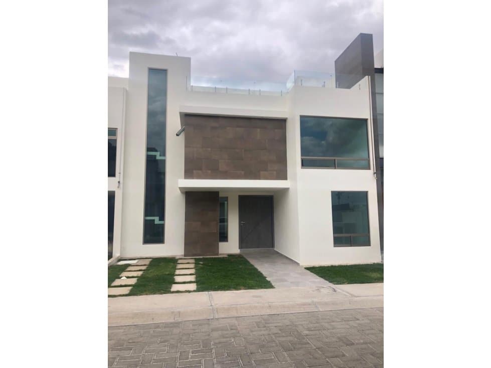 CASA EN VENTA EN ZONA PLATEADA — foto 1