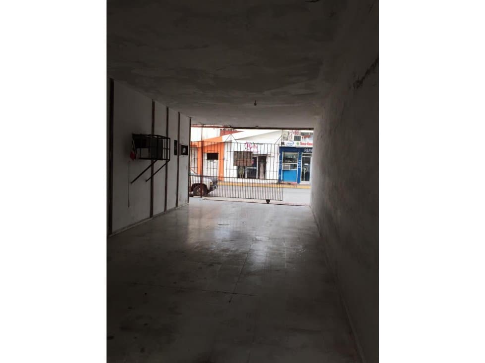 Casa Grande zona Comercial VENTA O RENTA — foto 2