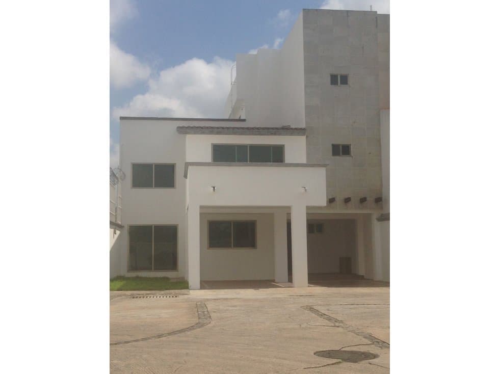 Tabasco 2000 Residencia en Venta en Privada — foto 1