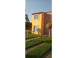 Casa con alberca en esquina en Las Garzas ACEPTO CREDITOS