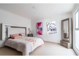 CASA SOLA CON ALBERCA EN PREVENTA EN LOMAS BURGOS