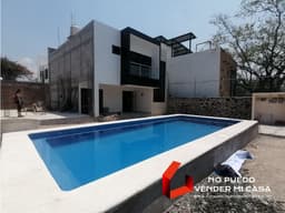 CASA 3 RECAMARAS CON ALBERCA PEDREGAL DE LAS FUENTES
