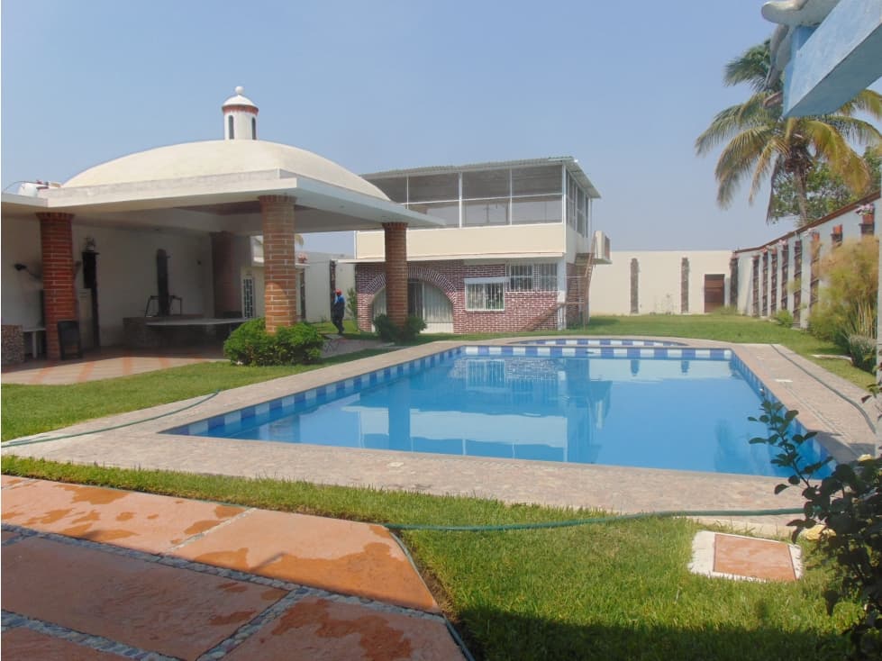CASA CON ALBERCA EN VENTA EN COCOYOC MORELOS — foto 6