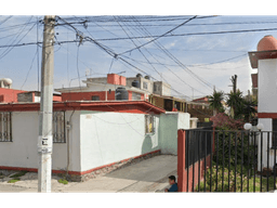 CASA DE REMATE BANCARIO EN TLALNEPANTLA. PRECIO DE OPORTUNIDAD
