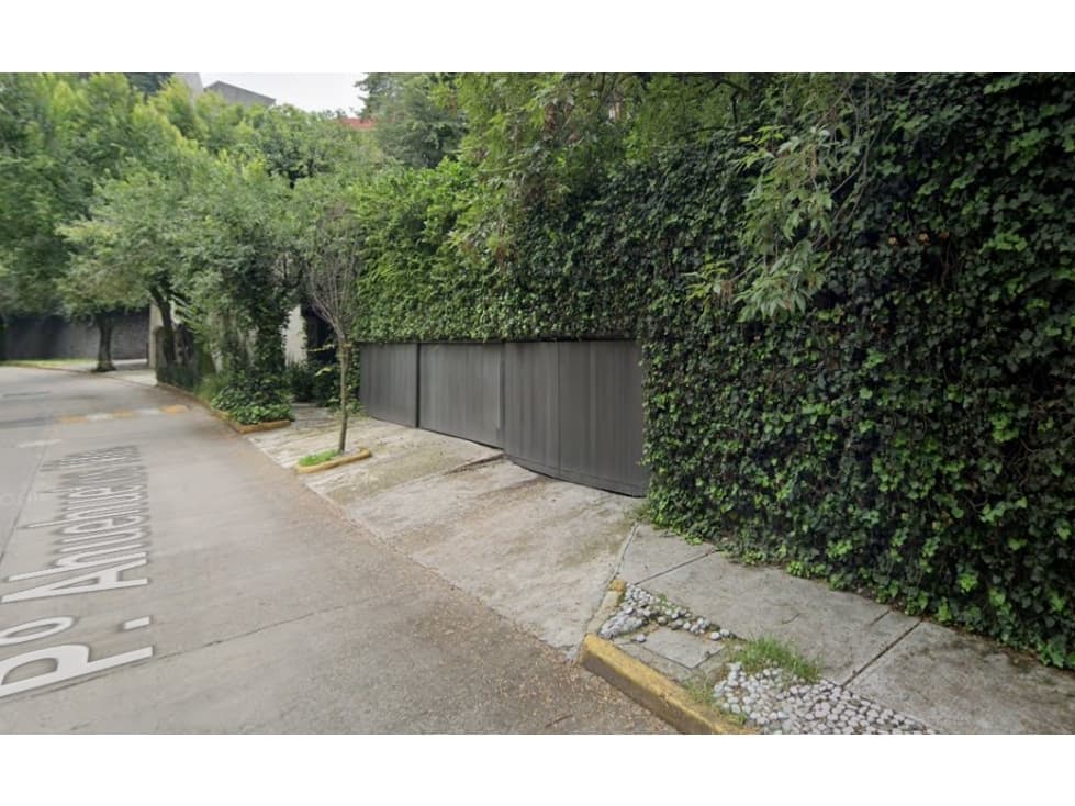 Casa en Bosques de las Lomas Remate Bancario — foto 1