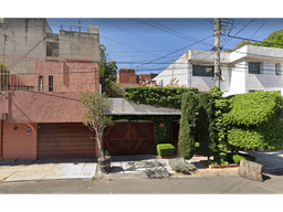 CASA EN REMATE BANCARIO EN COYOACÁN. PRECIO DE OPORTUNIDAD