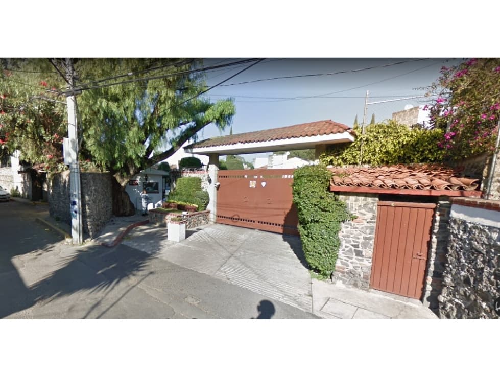 VENTA REMATE BANCARIO Casa en Fuentes de Tepepan — foto 1